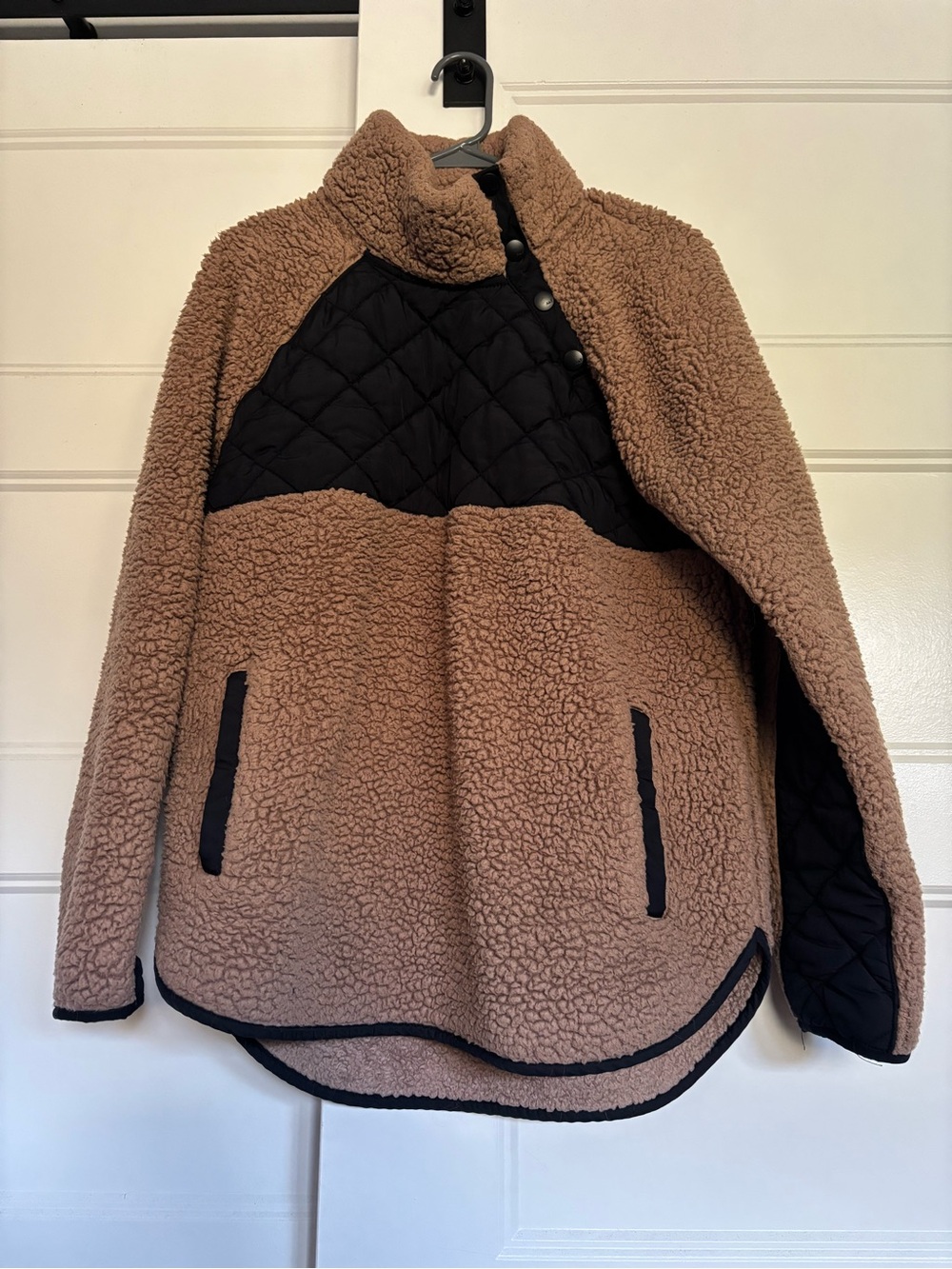 Abercrombie & Fitch Camel and Black Teddy Pullover Jacket
